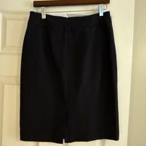 🧵 Brooks Brothers 346 Line Pencil Skirt – Size 6